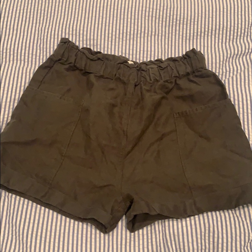 Aritzia Wilfred Free Shorts- Linen Blend